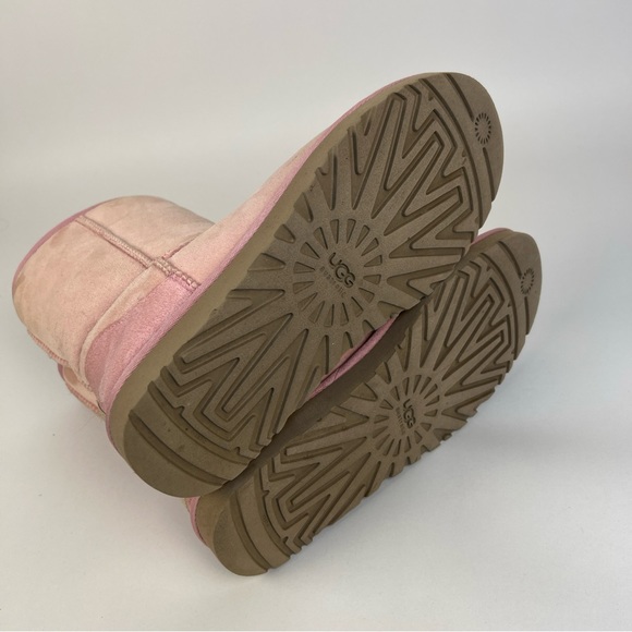 Women’s Pink Ugg Australia Boots Classic Short Size 6 Winter Shearling Pull On - Picture 9 of 14